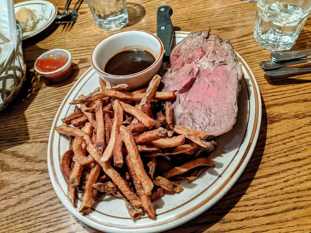 DJ's Black Angus Prime Rib